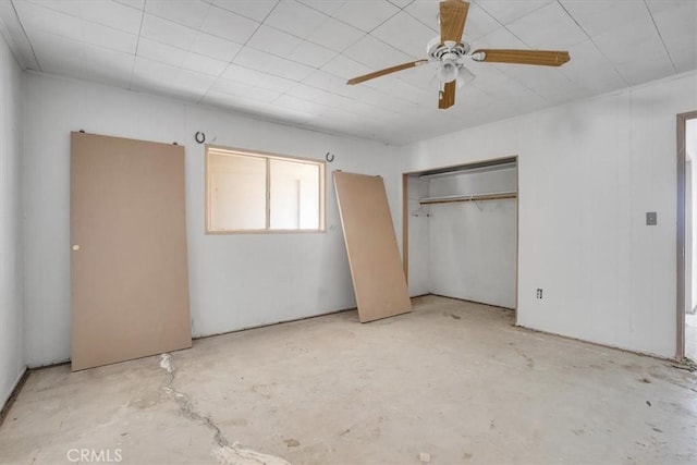 unfurnished bedroom with ceiling fan