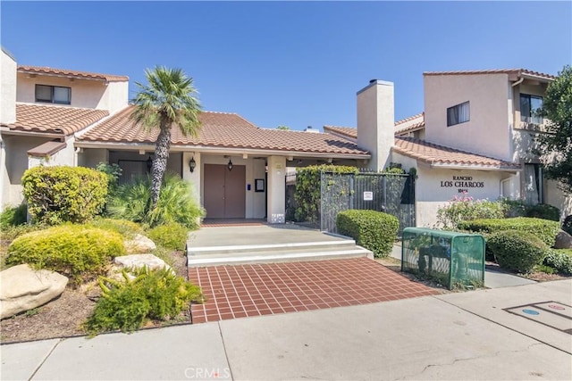 view of mediterranean / spanish-style home