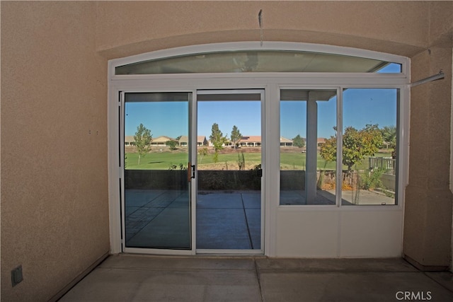 entryway featuring plenty of natural light