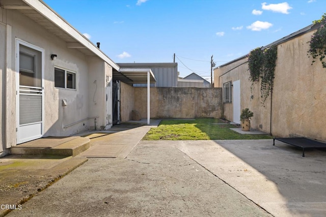 view of yard with a patio area