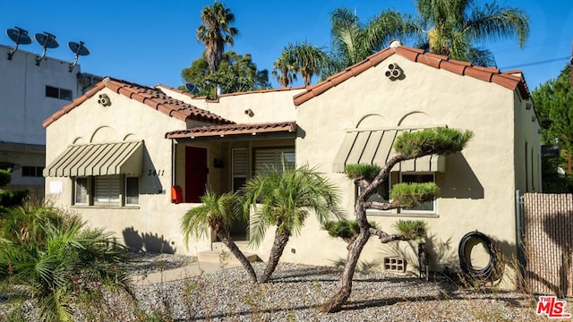 view of mediterranean / spanish-style home