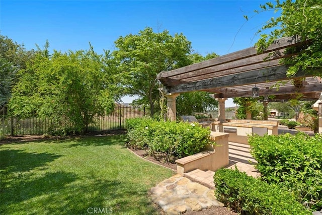 view of yard featuring a pergola