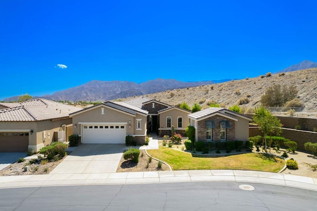 Listing photo 2 for 81159 Caspian Ct, La Quinta CA 92253