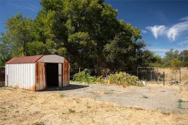 view of outbuilding