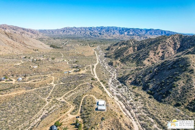 bird's eye view featuring a mountain view