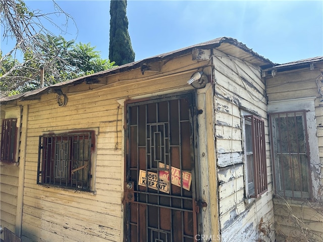 view of outbuilding