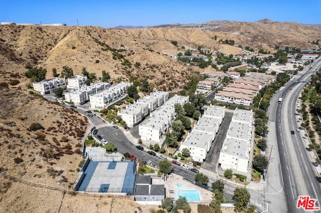 bird's eye view featuring a mountain view