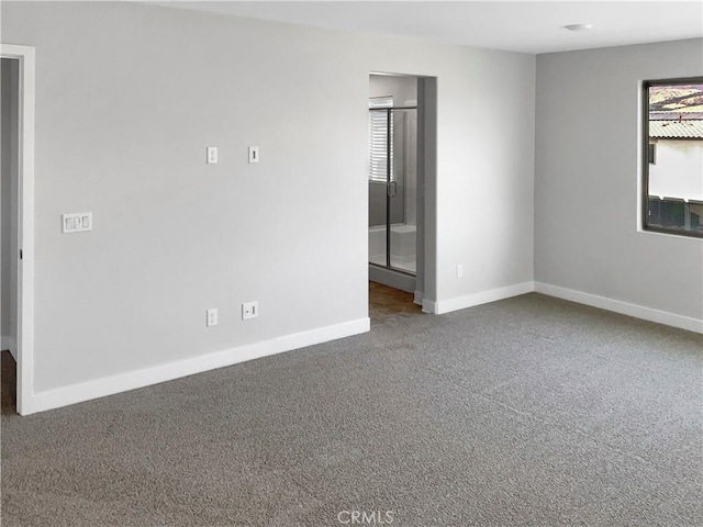 view of carpeted spare room