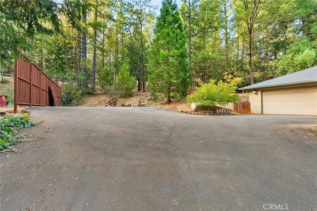 view of yard with a garage