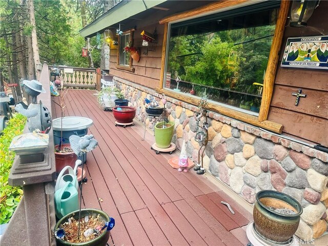 179 Golf Course Rd, Lake Arrowhead, CA 92317 - view of wooden deck