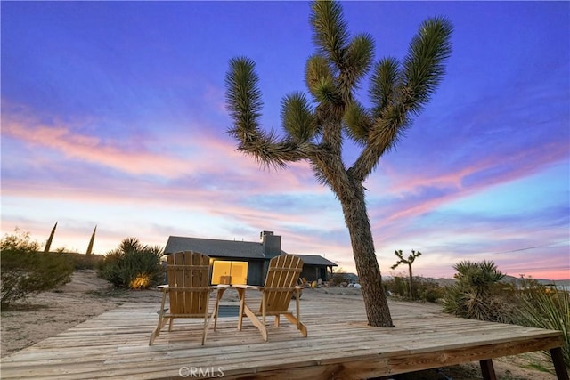 view of deck at dusk