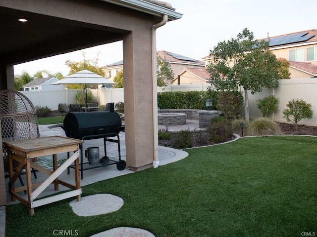 view of yard with a patio area