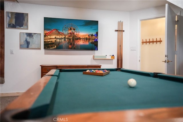 recreation room with pool table