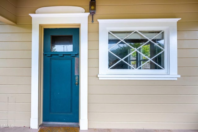 view of property entrance