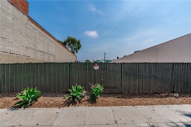 Listing photo 3 for 7232 Greenleaf Ave, Whittier CA 90602