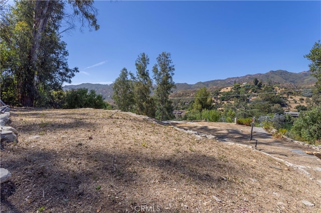 Listing photo 2 for 2229 Pinecrest Rd, Agoura Hills CA 91301