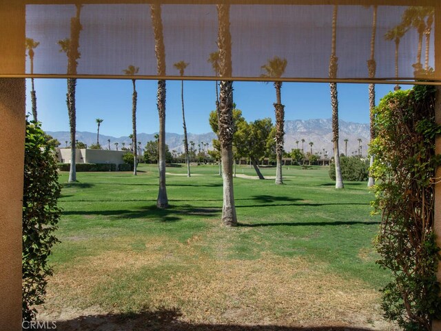 view of yard with a mountain view