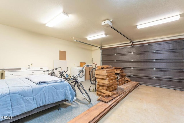 garage featuring washer / dryer