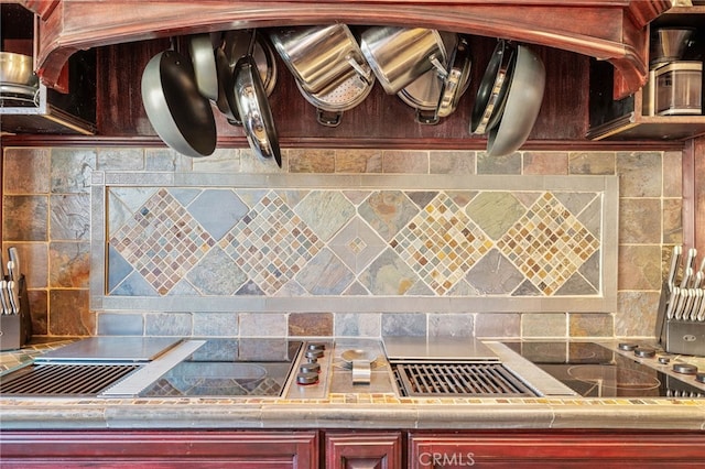 kitchen with decorative backsplash