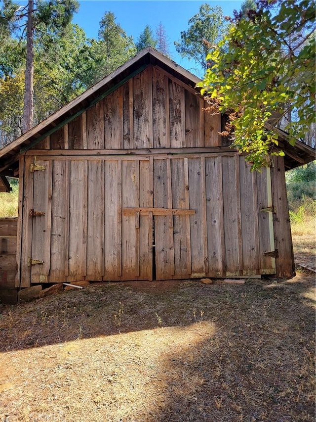 view of outbuilding