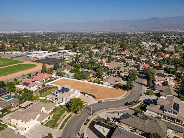 Listing photo 3 for 312 Silvertree Ln, Redlands CA 92374