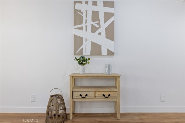 room details featuring hardwood / wood-style floors