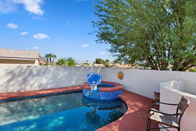 view of swimming pool