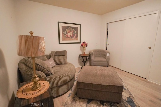 living area with light wood-type flooring