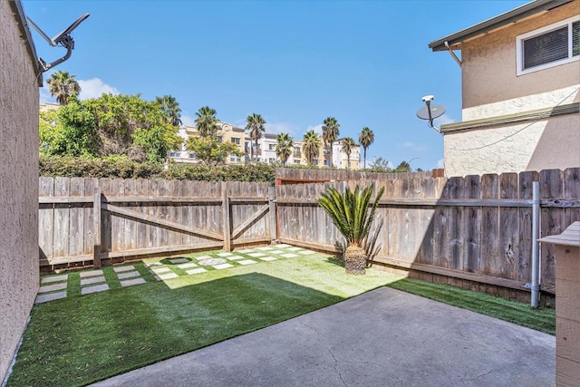 view of yard with a patio