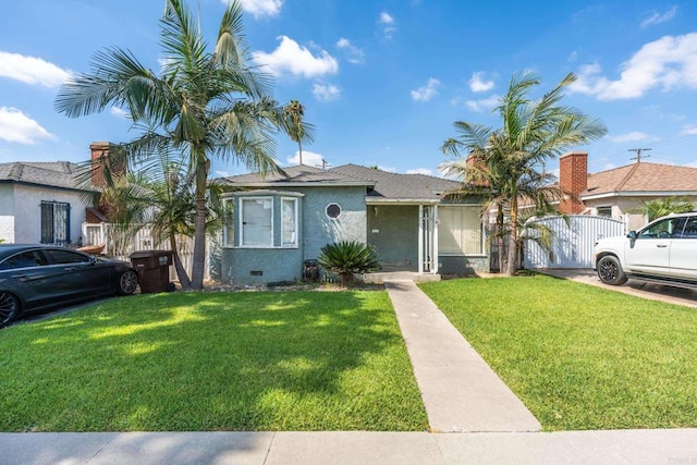 view of front of property with a front yard