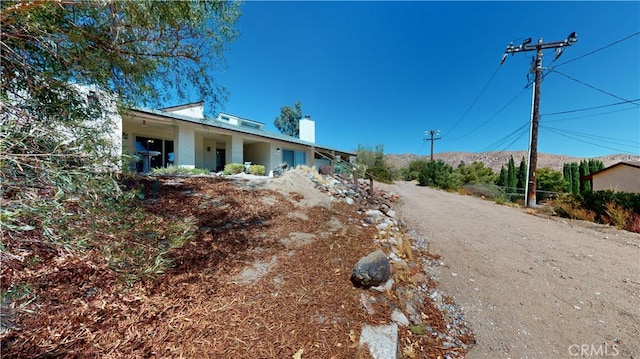 view of front of property