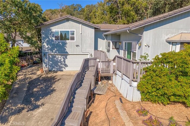 view of front of home featuring a garage