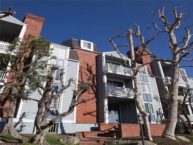 view of building exterior