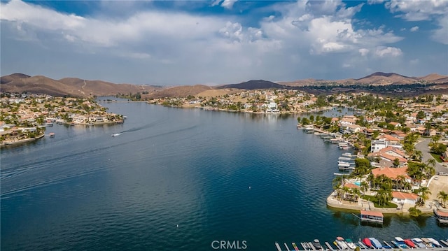 water view featuring a mountain view