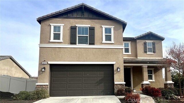 view of front facade featuring a garage