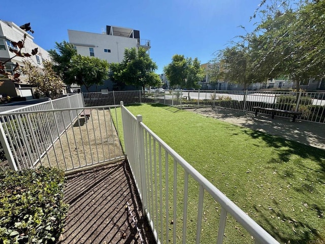 2013 Bravo Loop Unit 5, Chula Vista, CA 91915 - view of yard featuring a dog friendly area