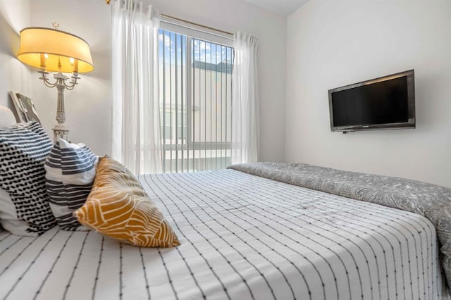 2013 Bravo Loop Unit 5, Chula Vista, CA 91915 - bedroom featuring access to exterior