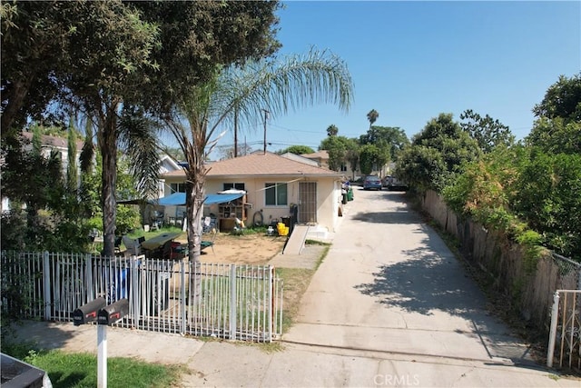 view of front of property