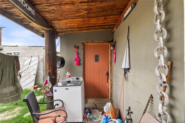 view of patio / terrace featuring washer / clothes dryer