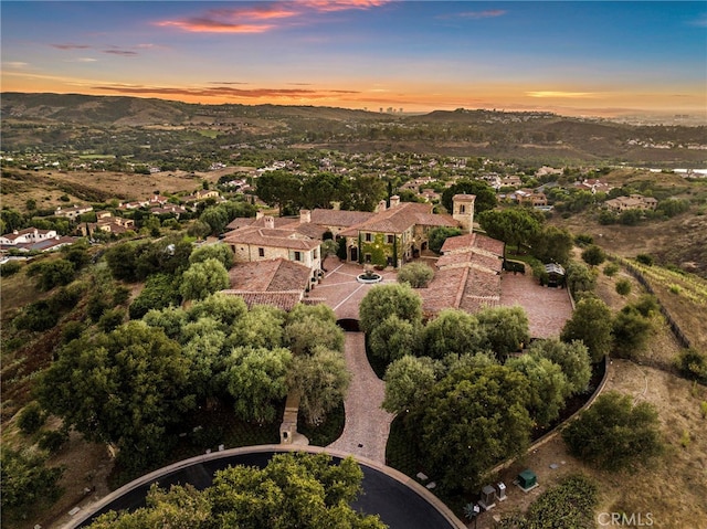 view of aerial view at dusk