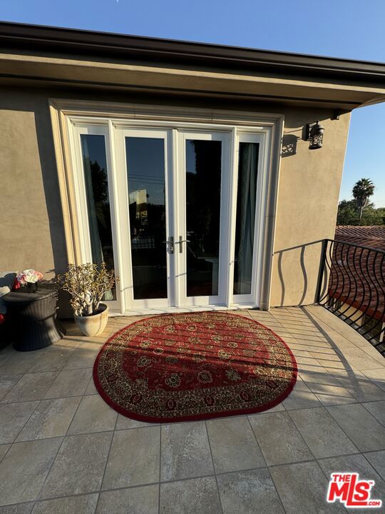 exterior space featuring a patio