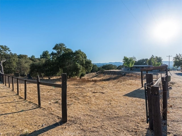 view of yard featuring a rural view