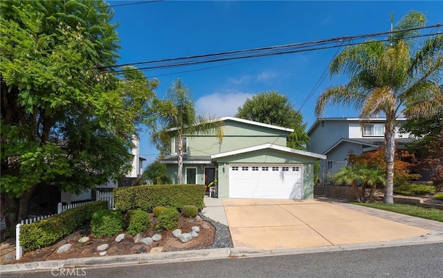 view of front property featuring a garage