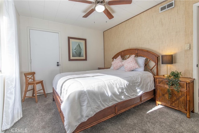 bedroom featuring carpet and ceiling fan