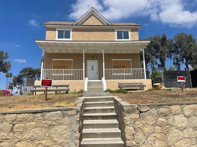 view of front of home featuring a porch