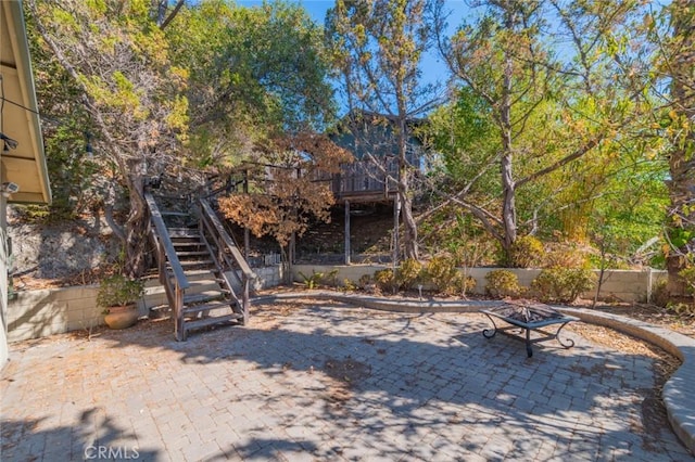 view of yard with a patio