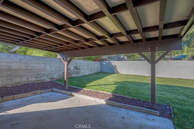 view of yard with a patio