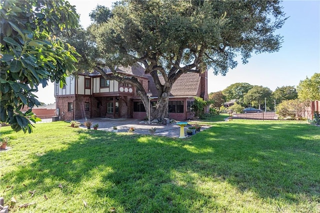 view of yard with a patio area