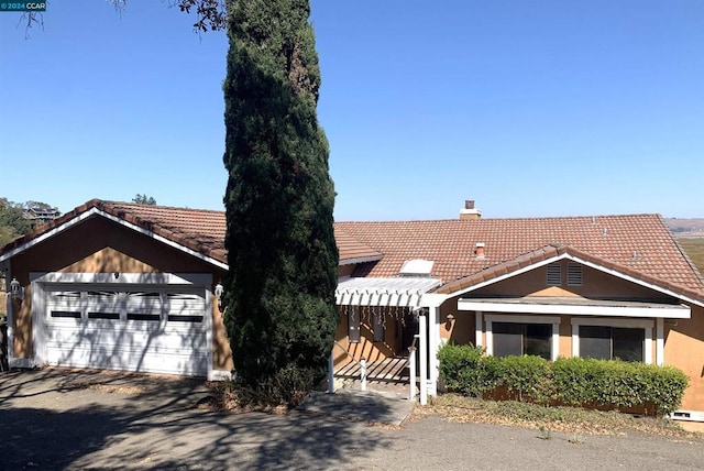 view of front of house featuring a garage