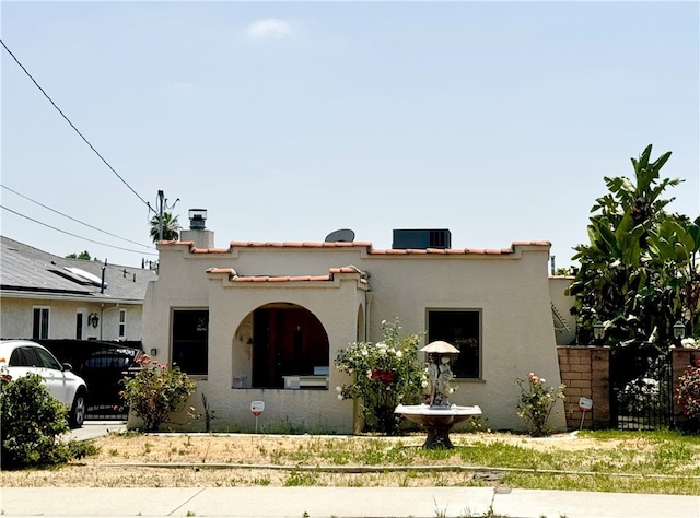 view of mediterranean / spanish-style home